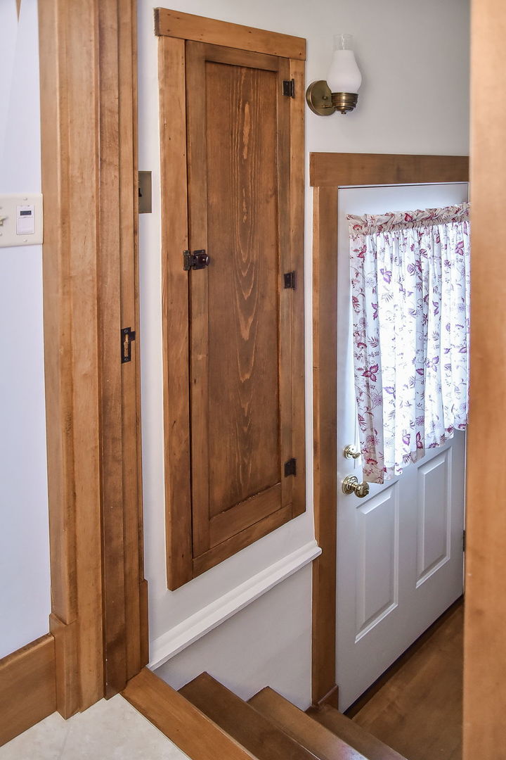 221 N Sleight Street