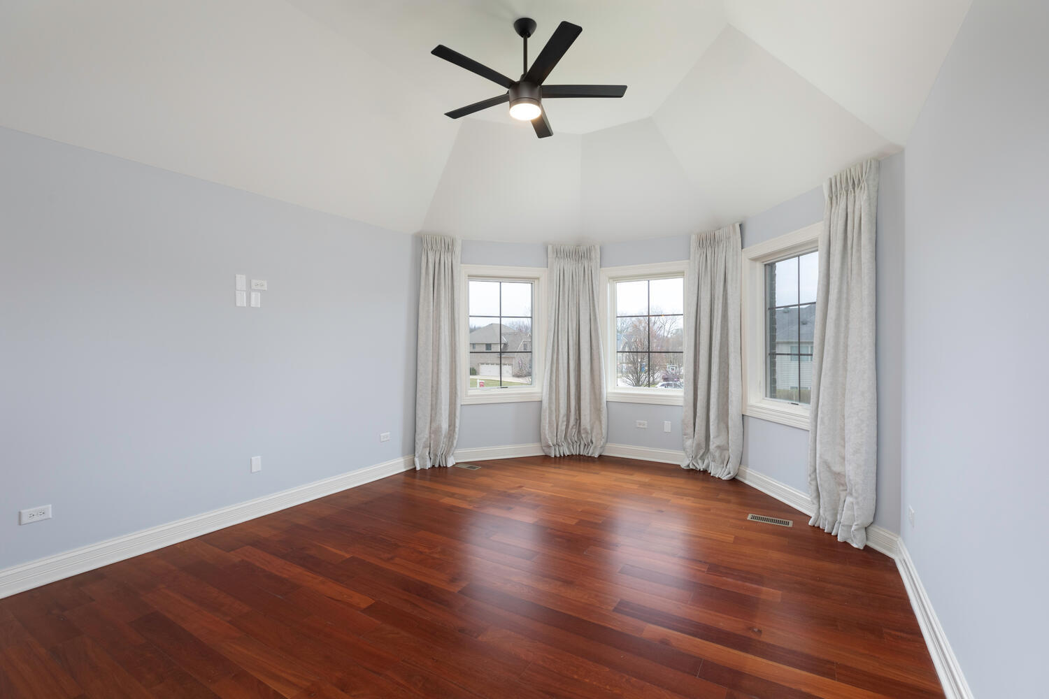 1912 Saddle Farm Lane