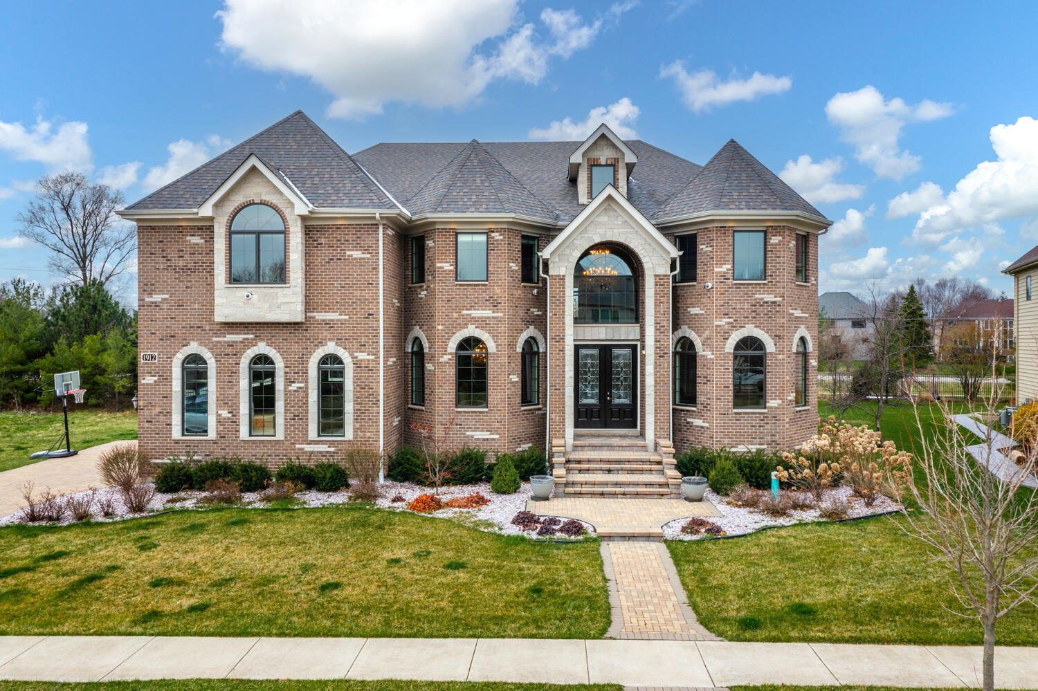 1912 Saddle Farm Lane