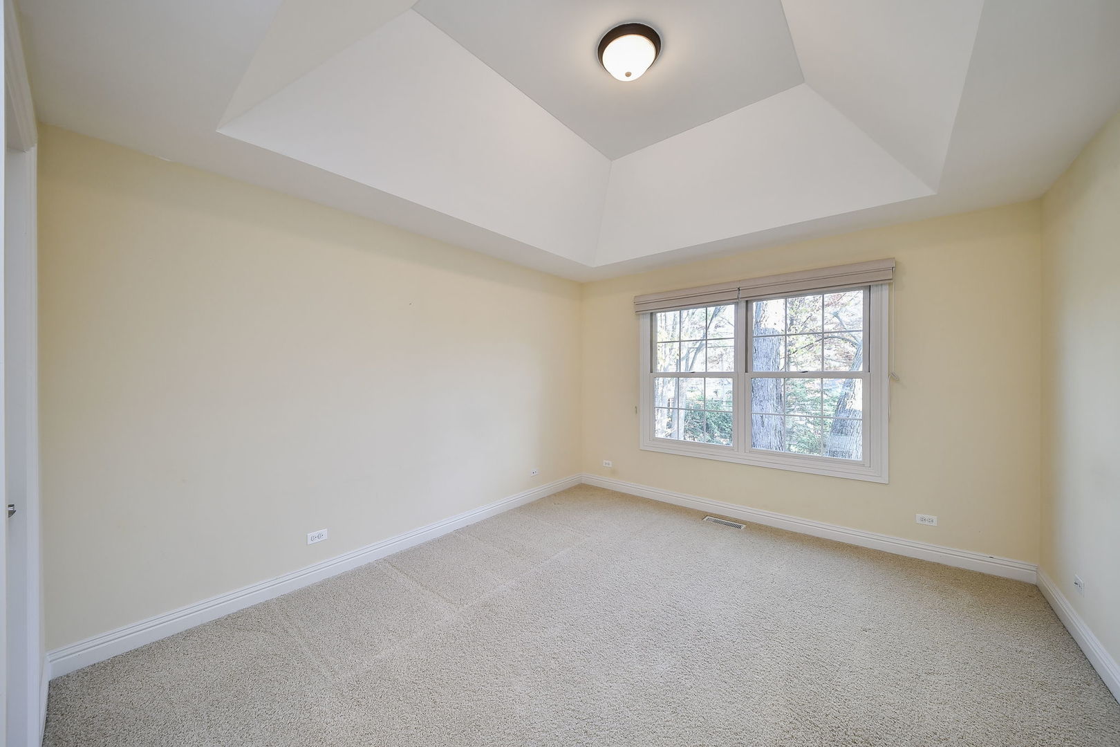 860 Lilac Lane