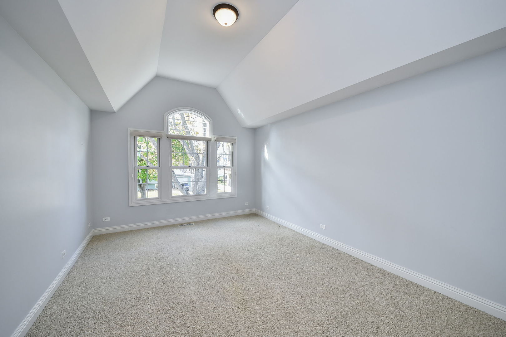 860 Lilac Lane