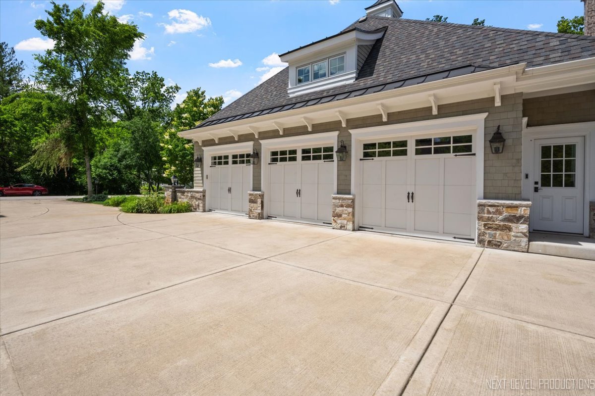 7s361 Arbor Drive