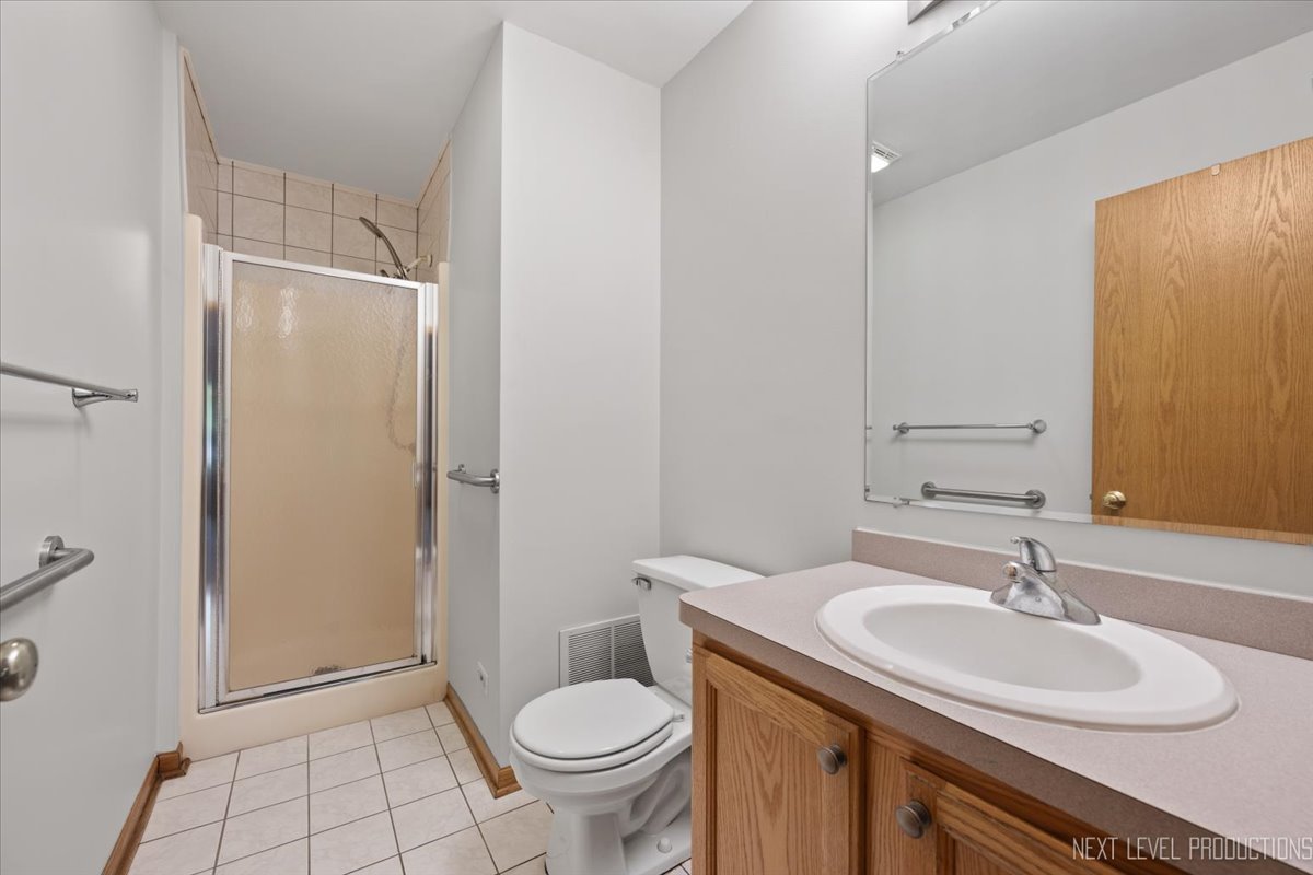 963 West Court Unit: E