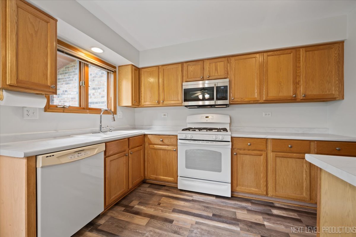 963 West Court Unit: E