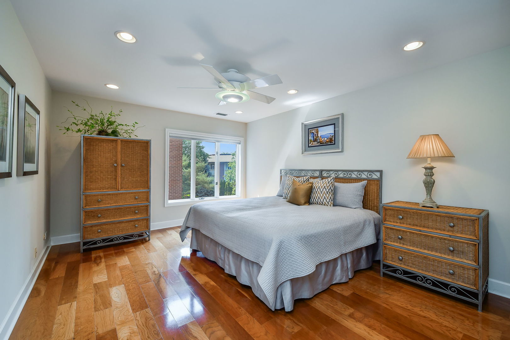 5 Oak Brook Club Drive Unit: N305