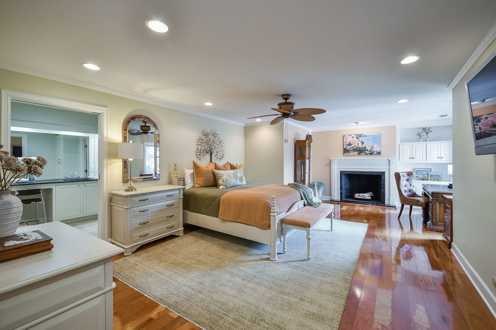 5 Oak Brook Club Drive Unit: N305
