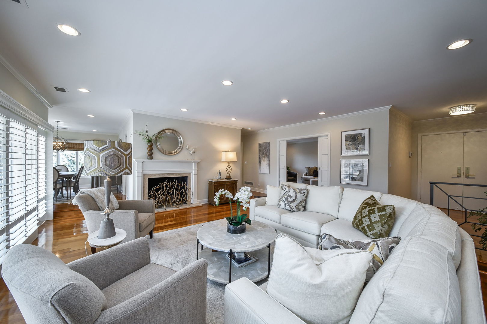 5 Oak Brook Club Drive Unit: N305