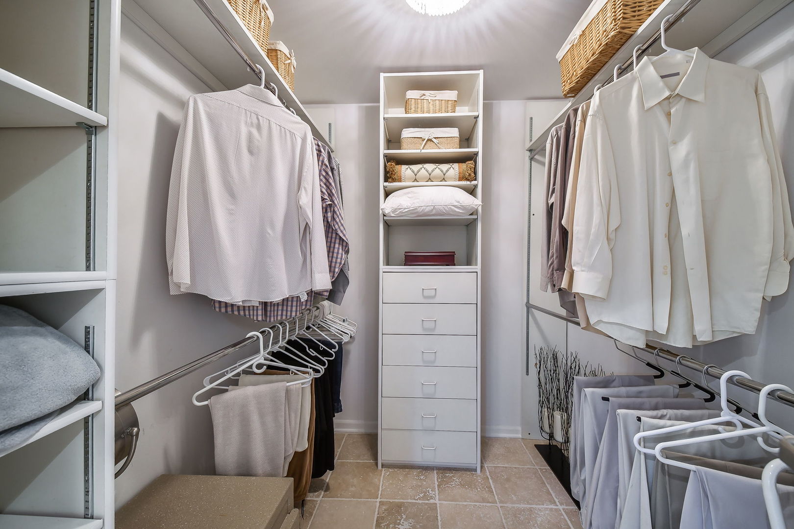 5 Oak Brook Club Drive Unit: N305