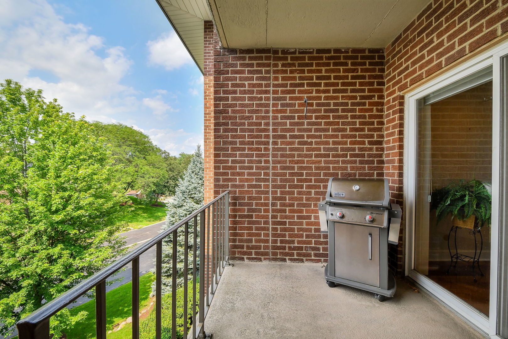 5 Oak Brook Club Drive Unit: N305