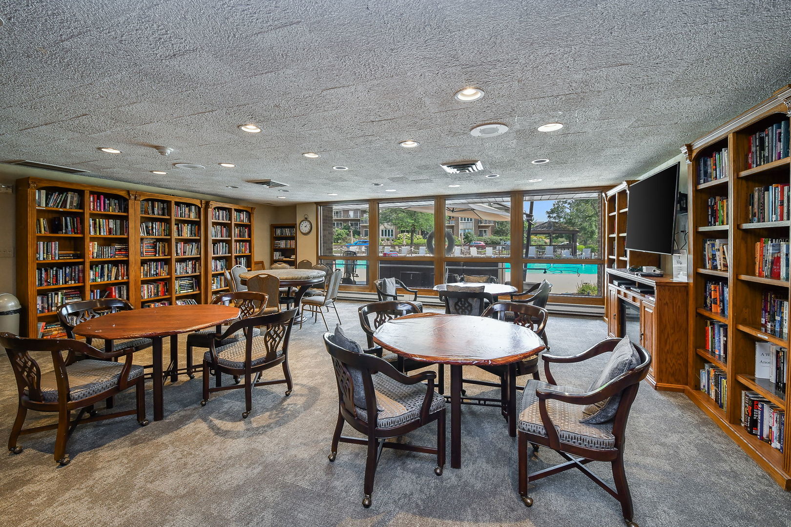 5 Oak Brook Club Drive Unit: N305