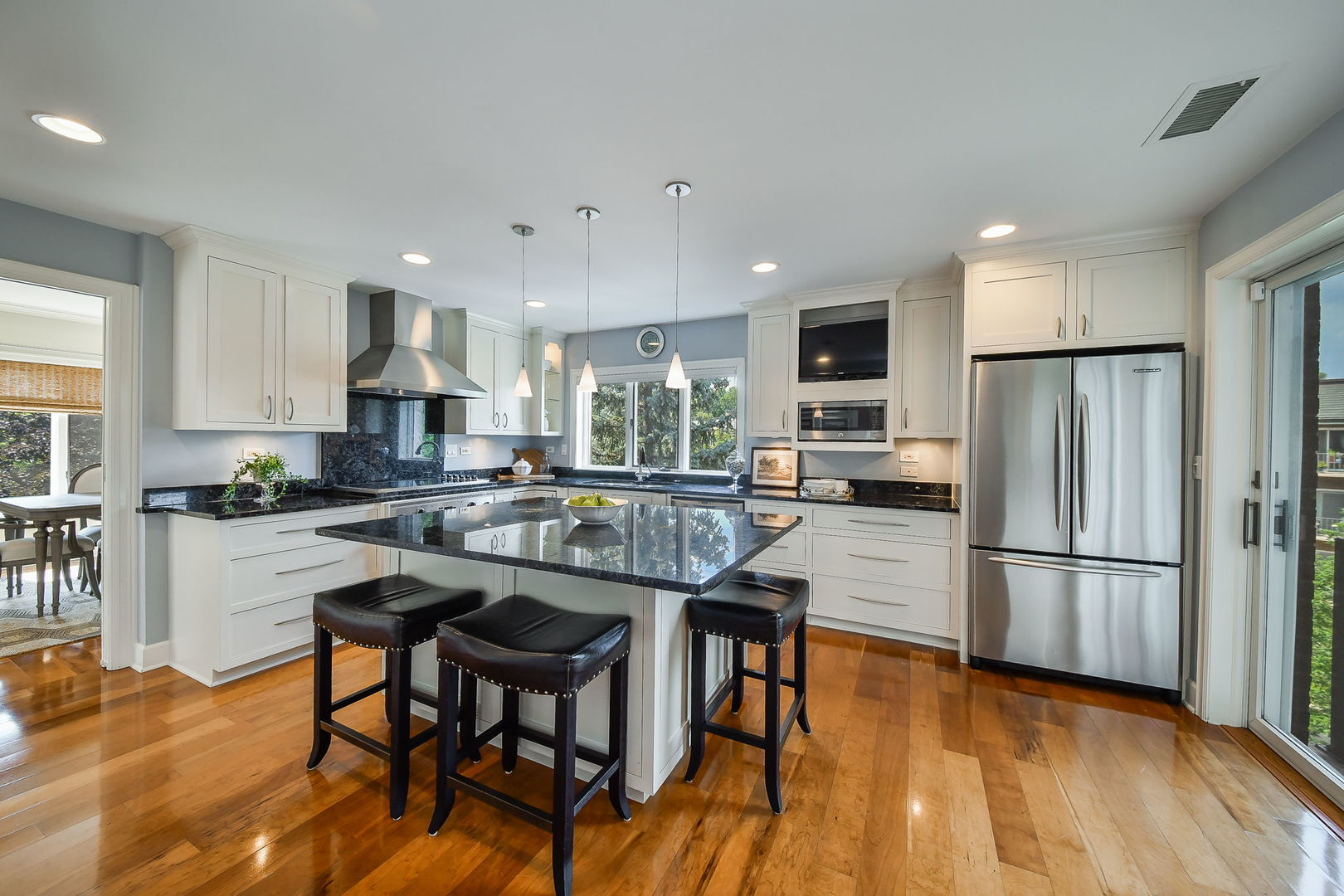 5 Oak Brook Club Drive Unit: N305