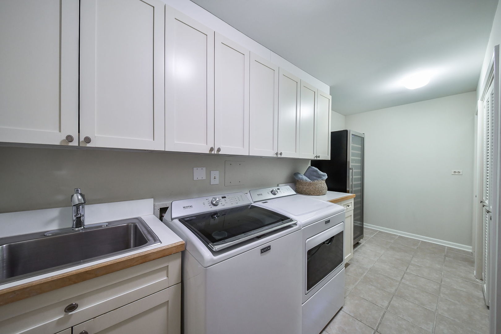 5 Oak Brook Club Drive Unit: N305
