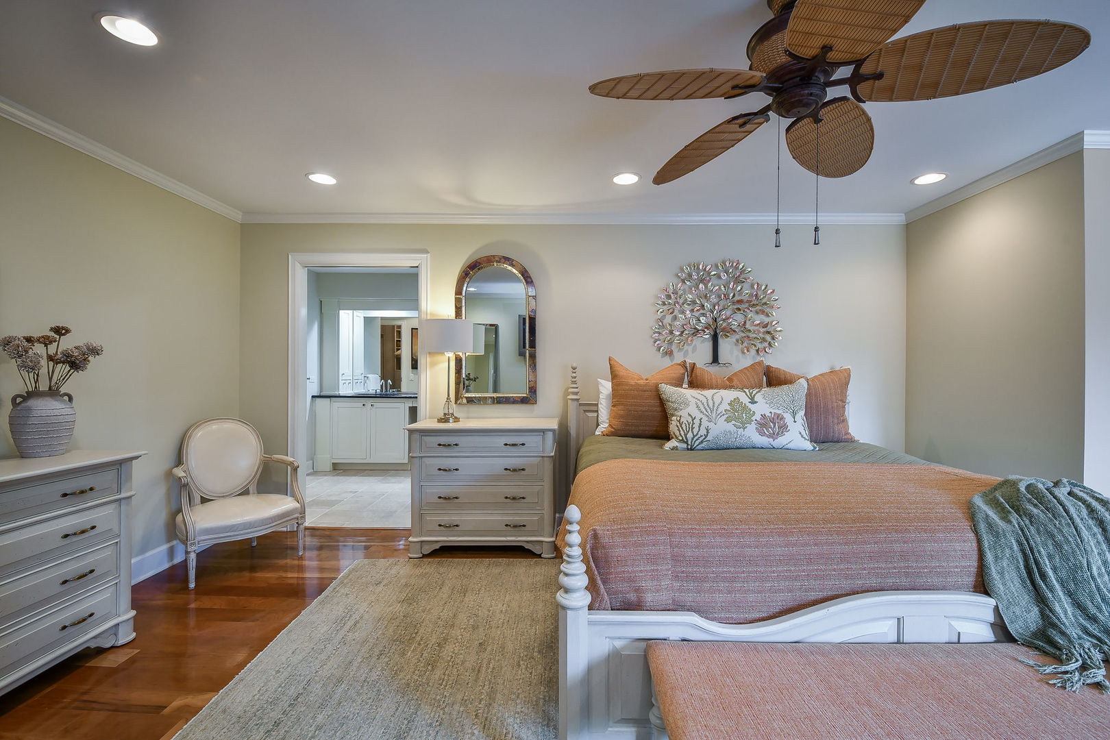 5 Oak Brook Club Drive Unit: N305