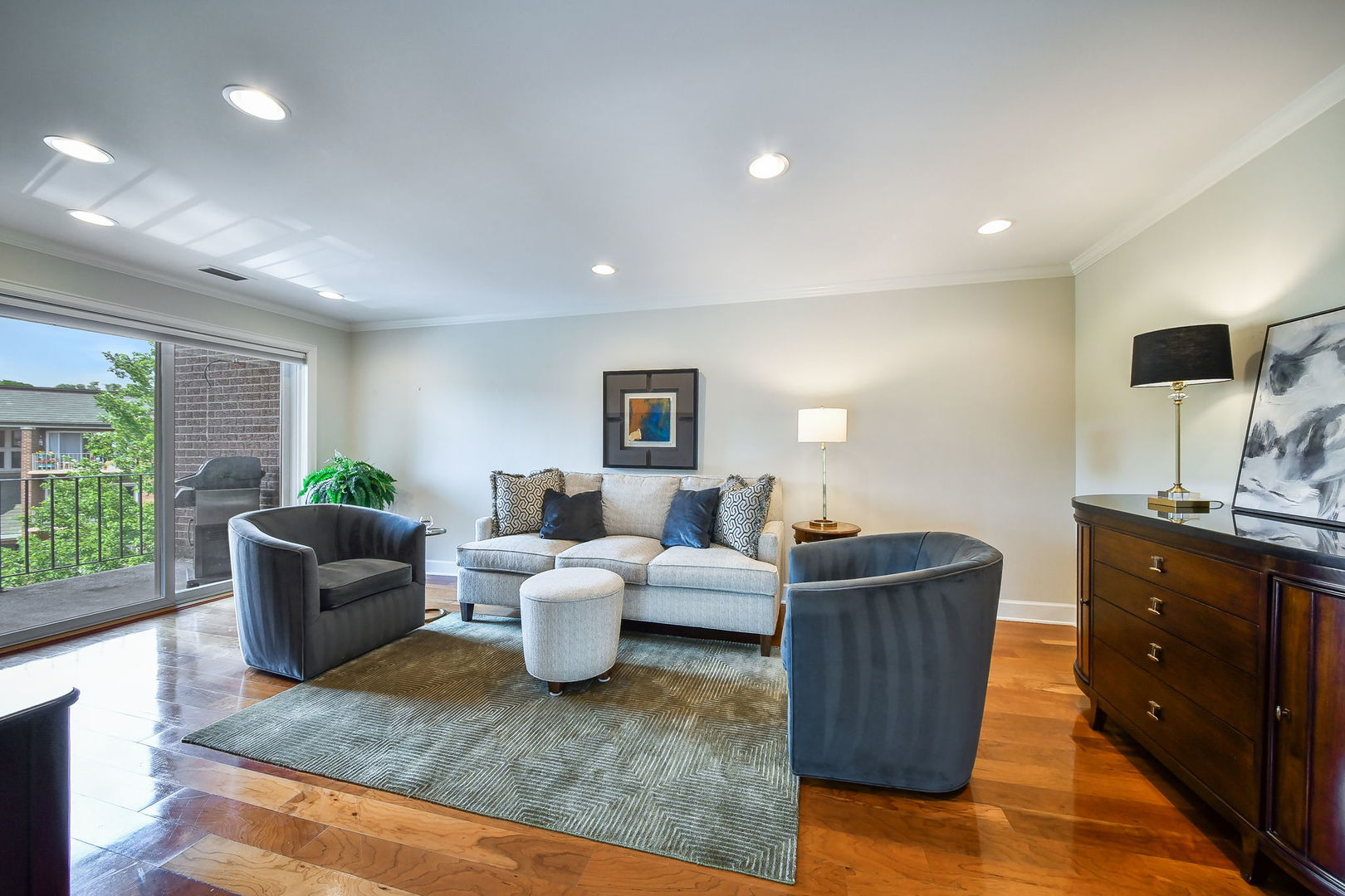 5 Oak Brook Club Drive Unit: N305