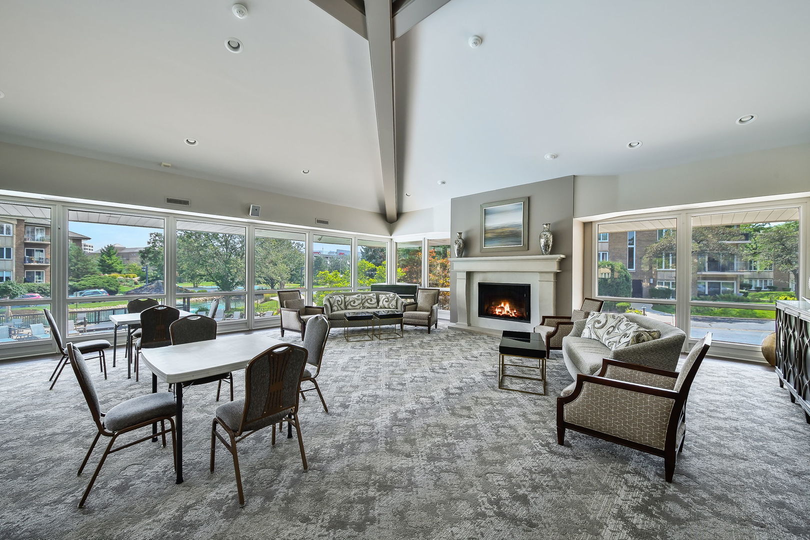 5 Oak Brook Club Drive Unit: N305