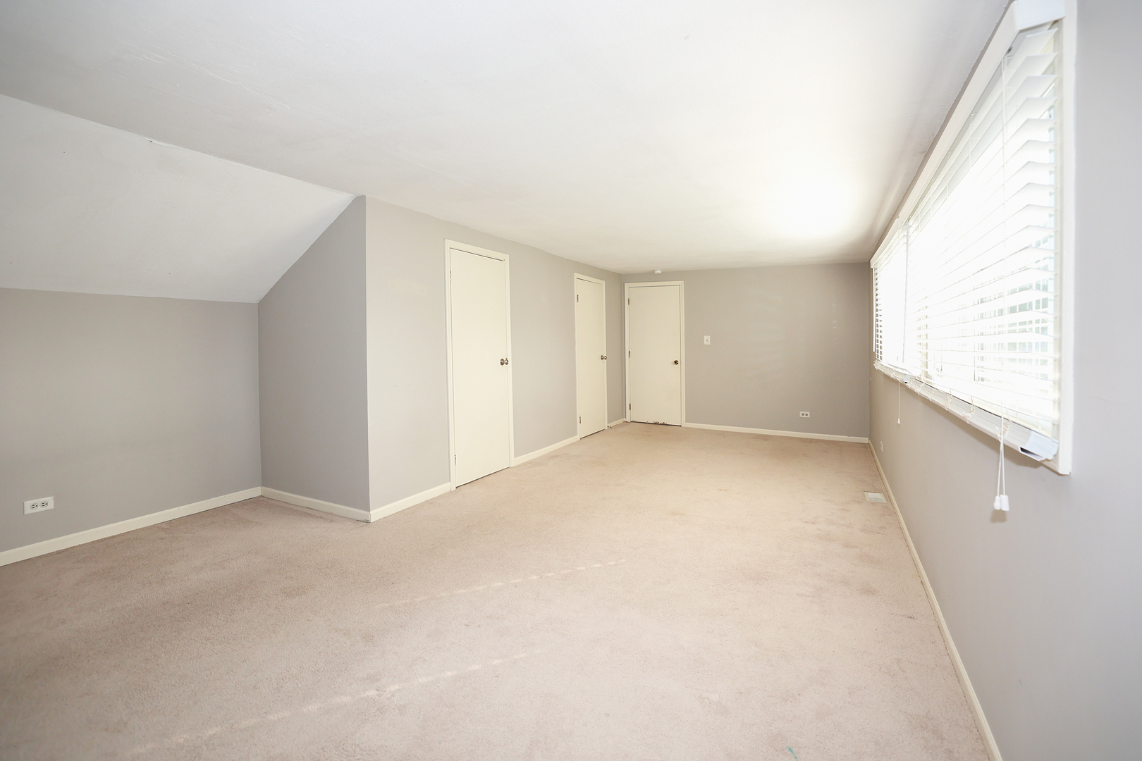 1329 STONEGATE Road