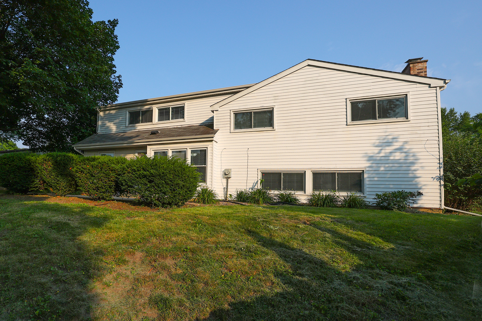 1329 STONEGATE Road
