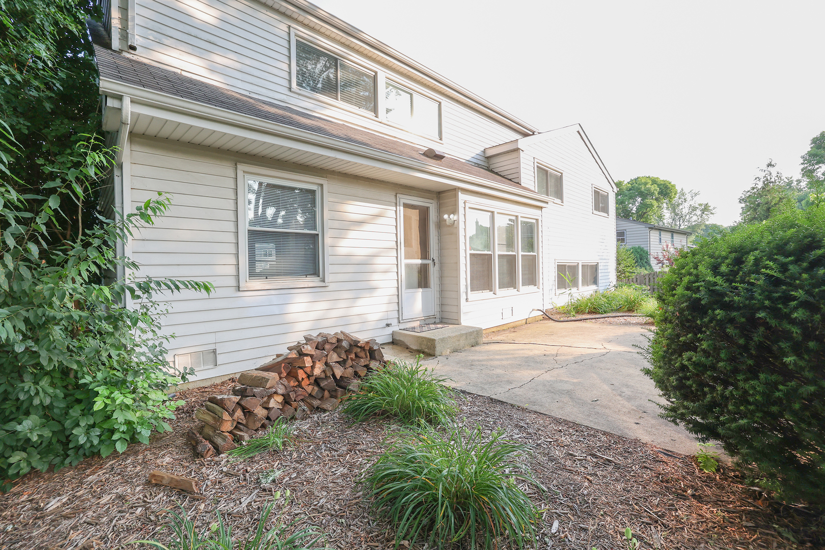 1329 STONEGATE Road