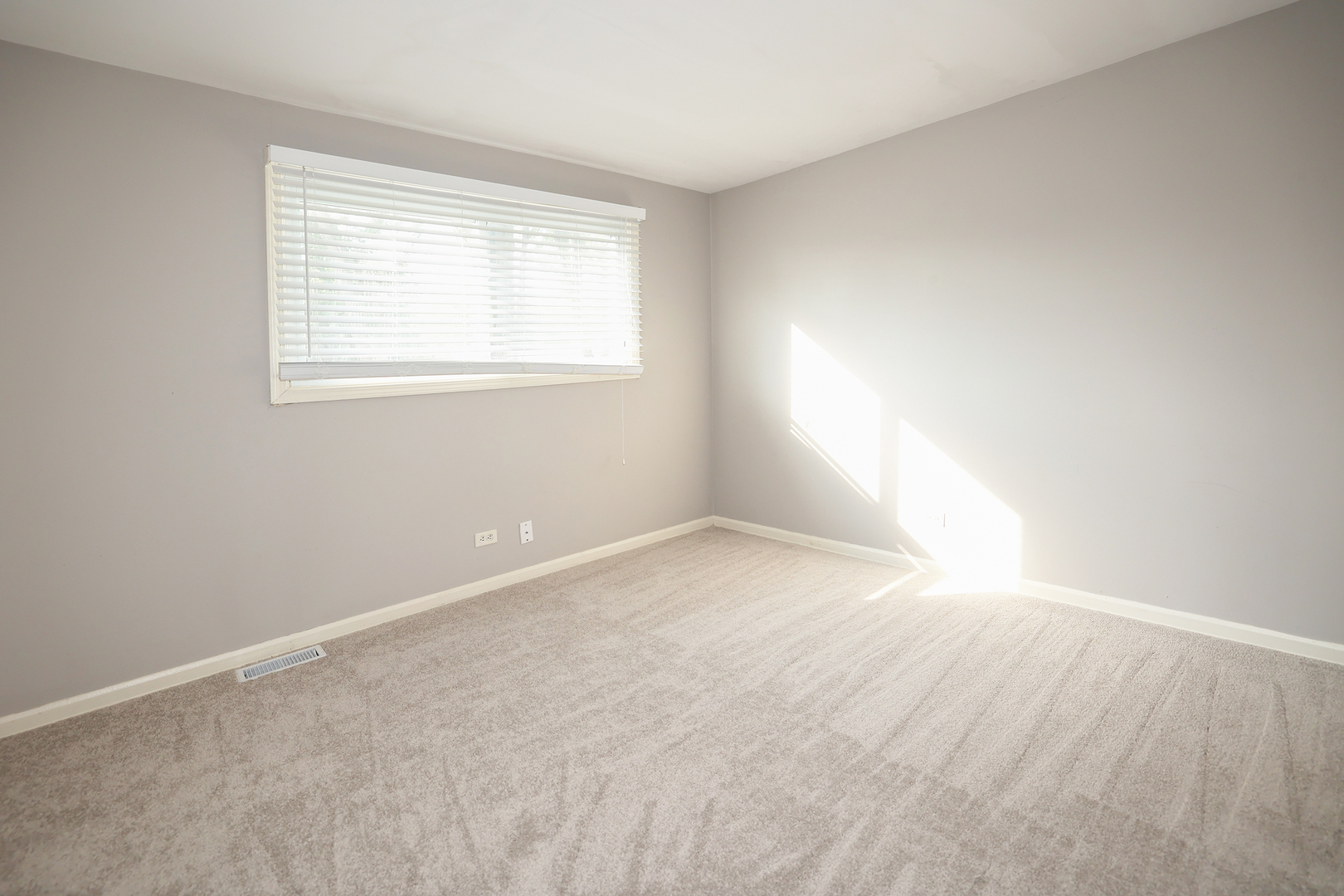 1329 STONEGATE Road
