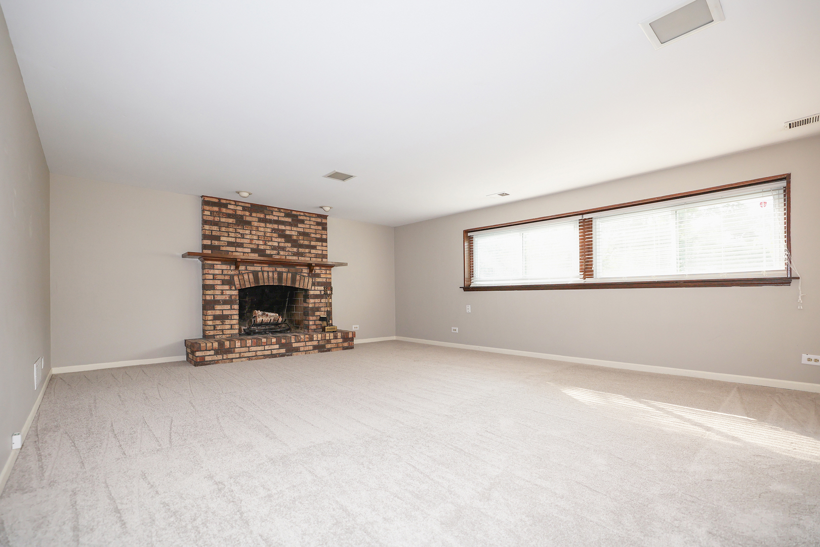 1329 STONEGATE Road
