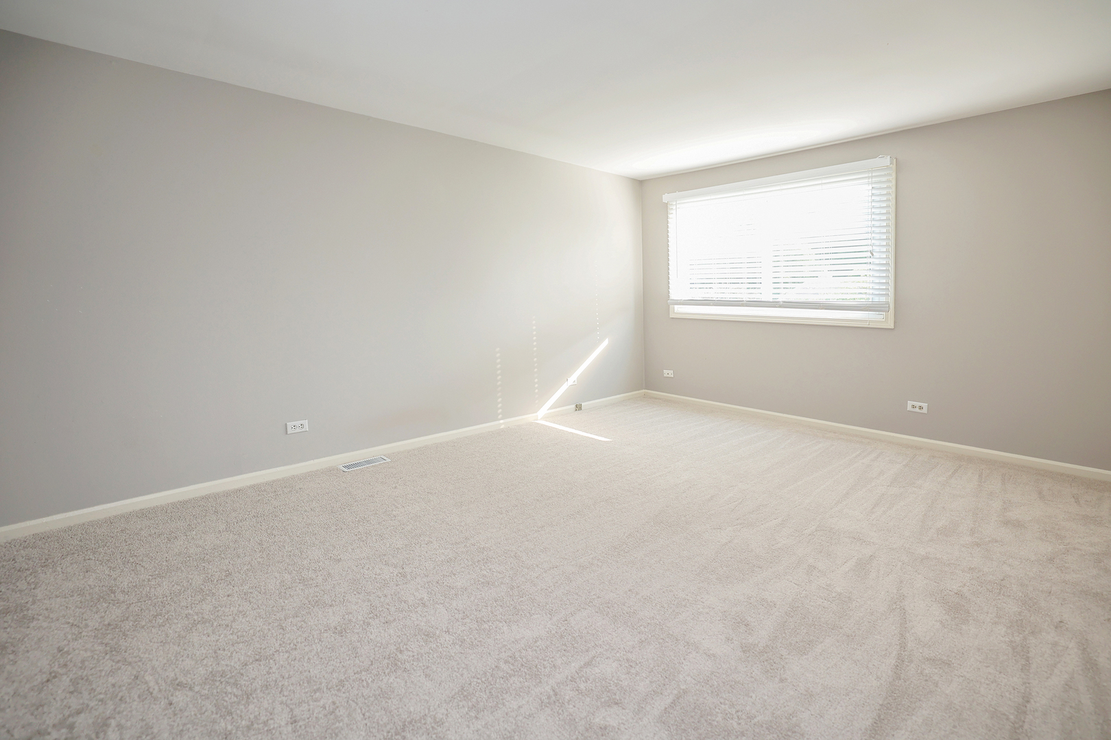 1329 STONEGATE Road
