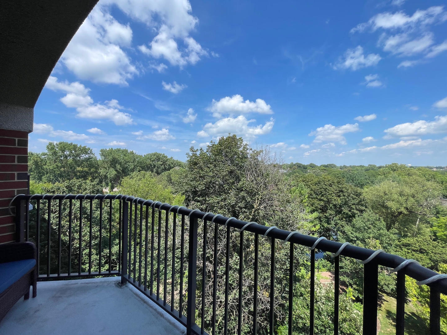 511 Aurora Avenue Unit: 608