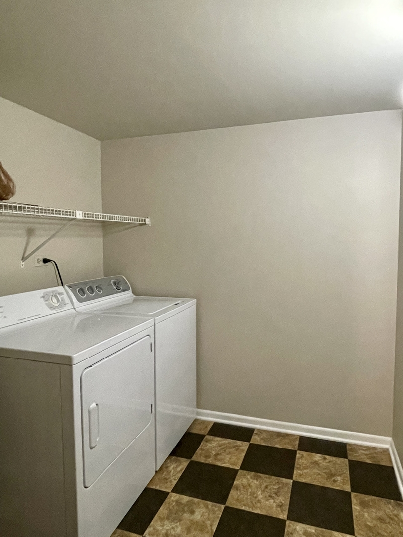 511 Aurora Avenue Unit: 608