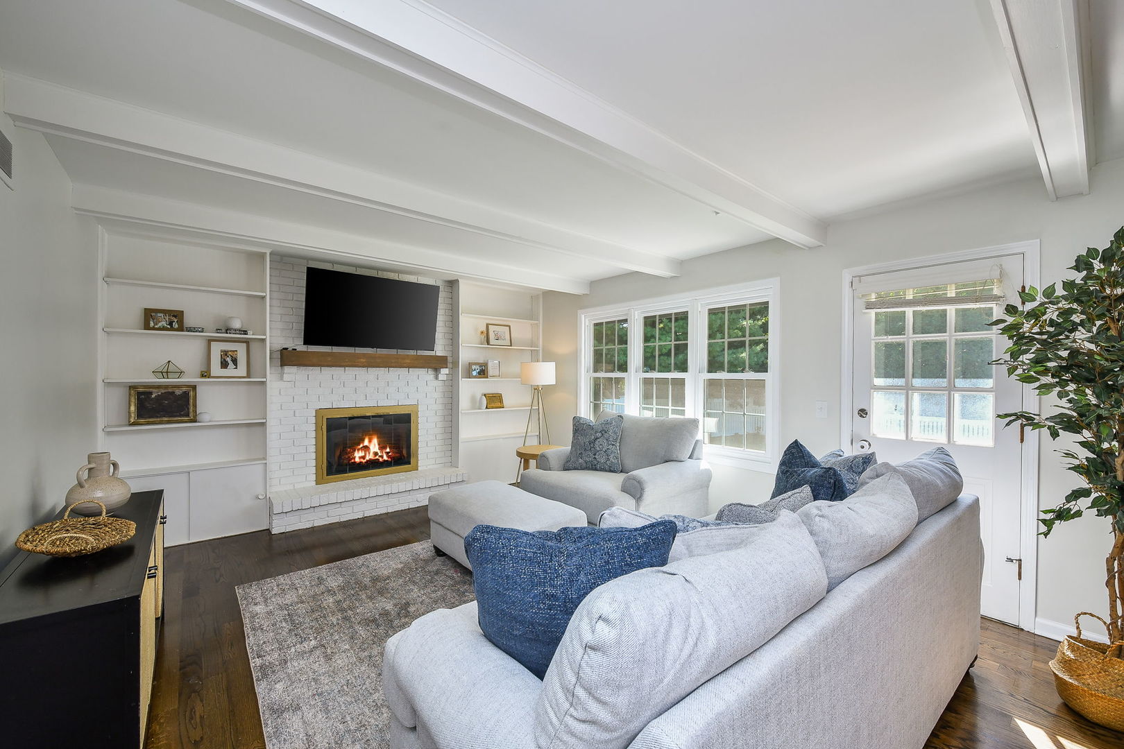 1112 Candlenut Drive