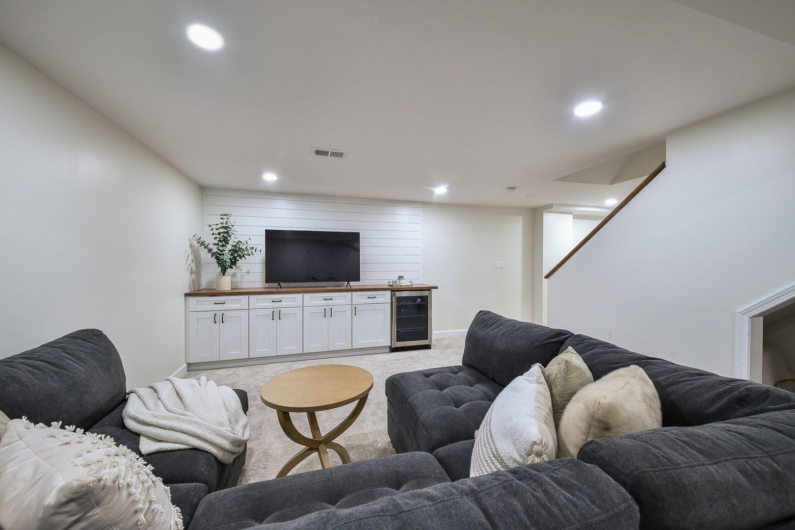 1112 Candlenut Drive