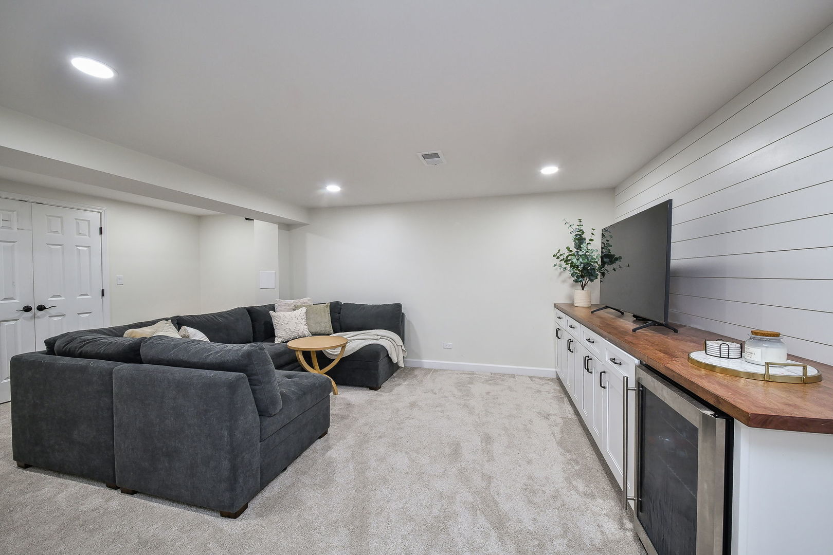 1112 Candlenut Drive