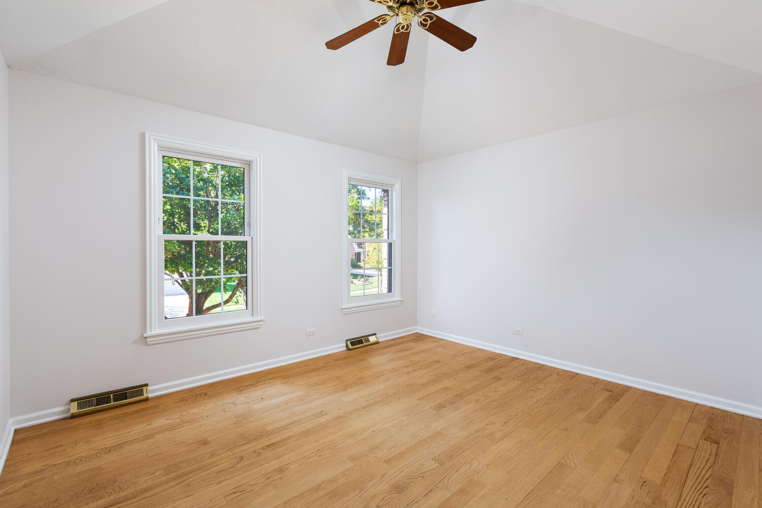 1813 Knapp Court