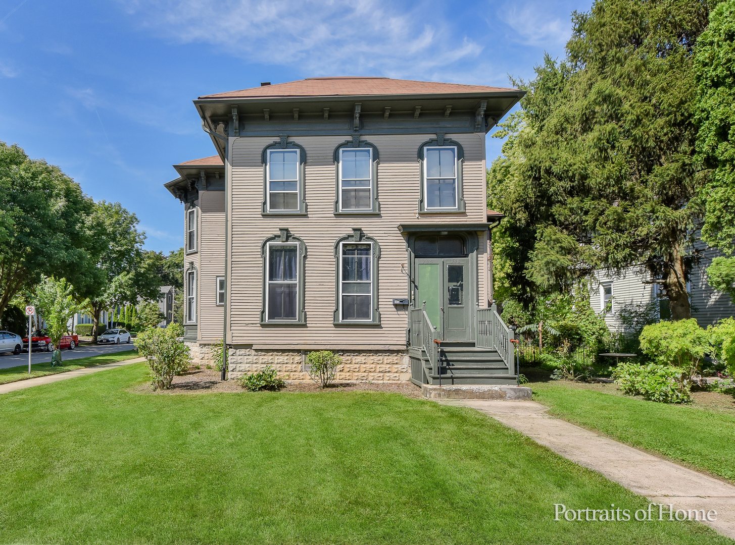 205 N Wright Street