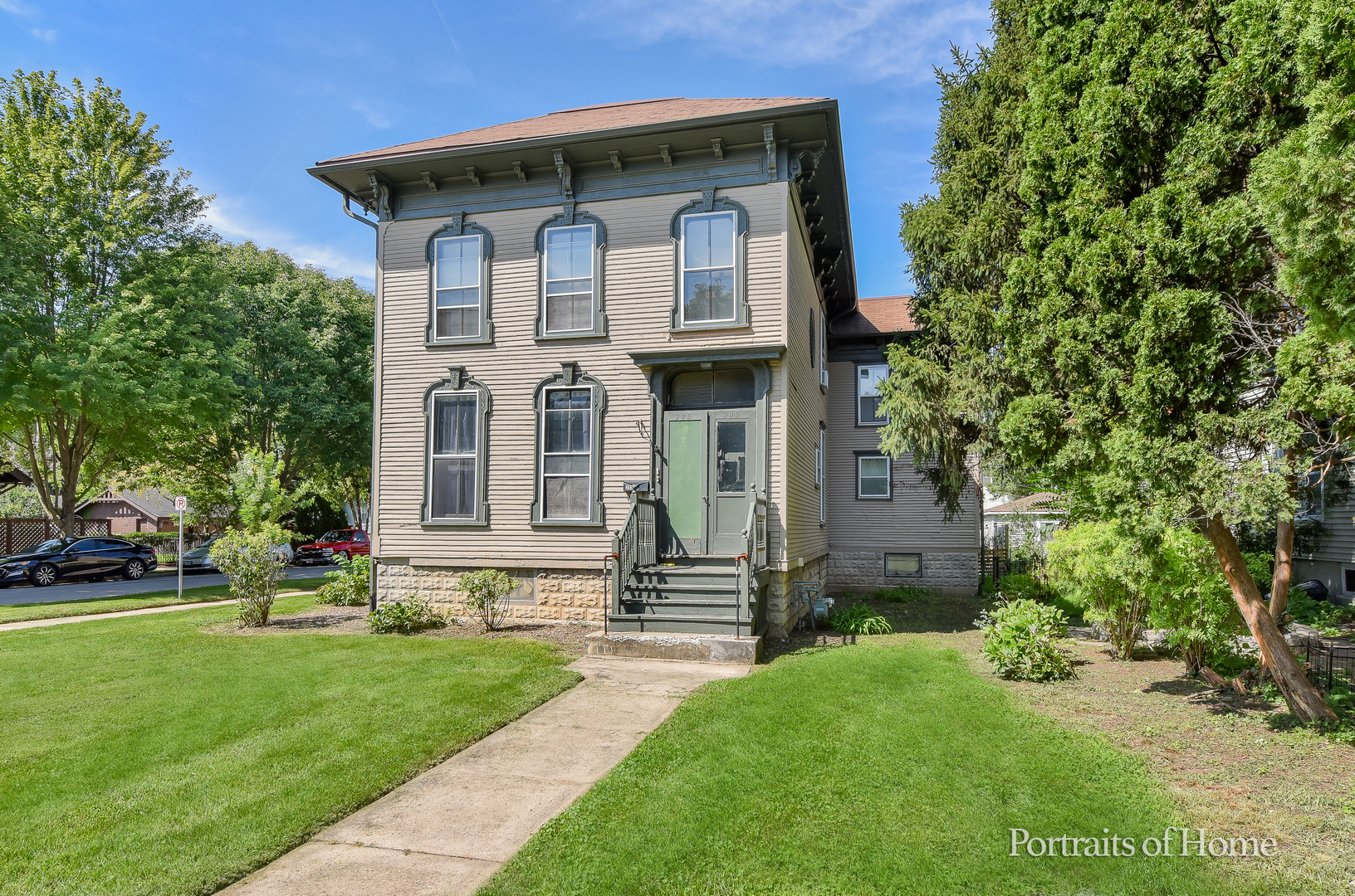205 N Wright Street