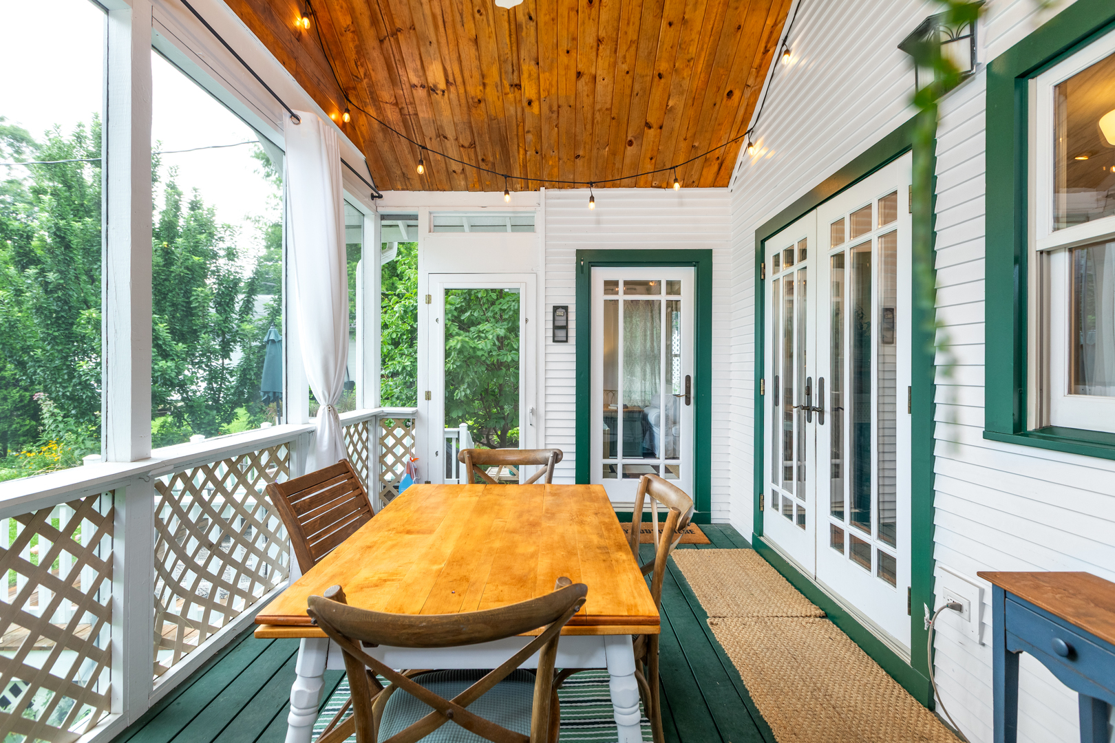 215 S Columbia Street