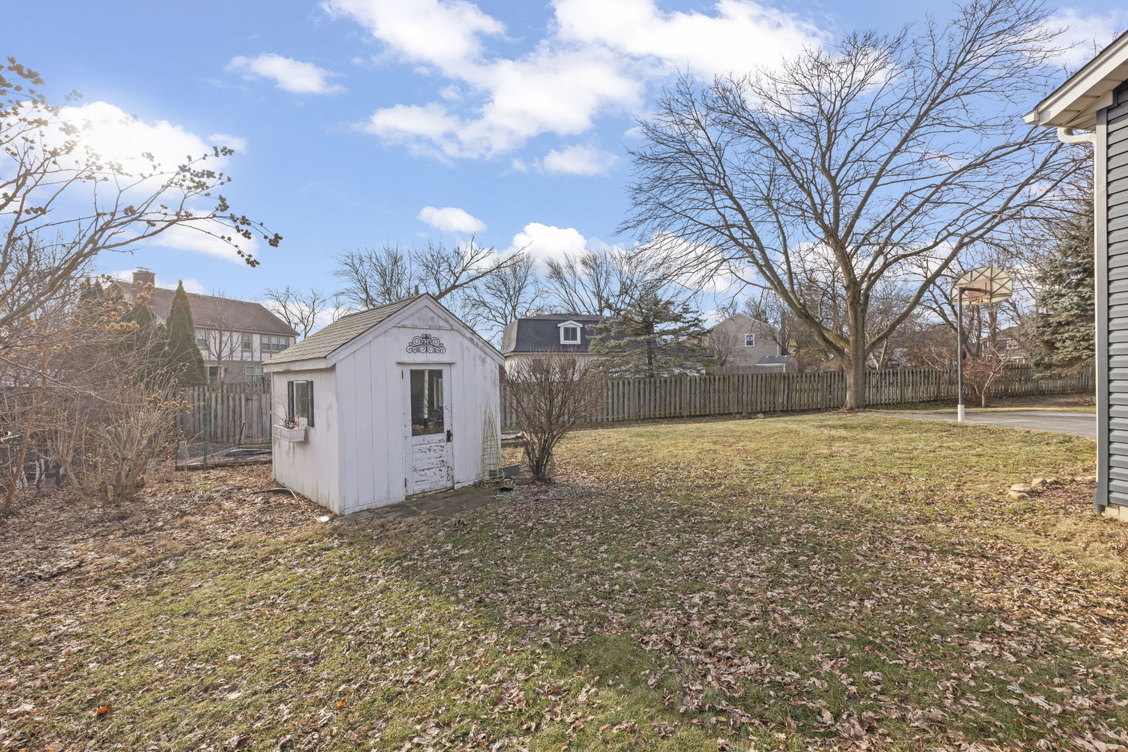 1125 Huntleigh Drive