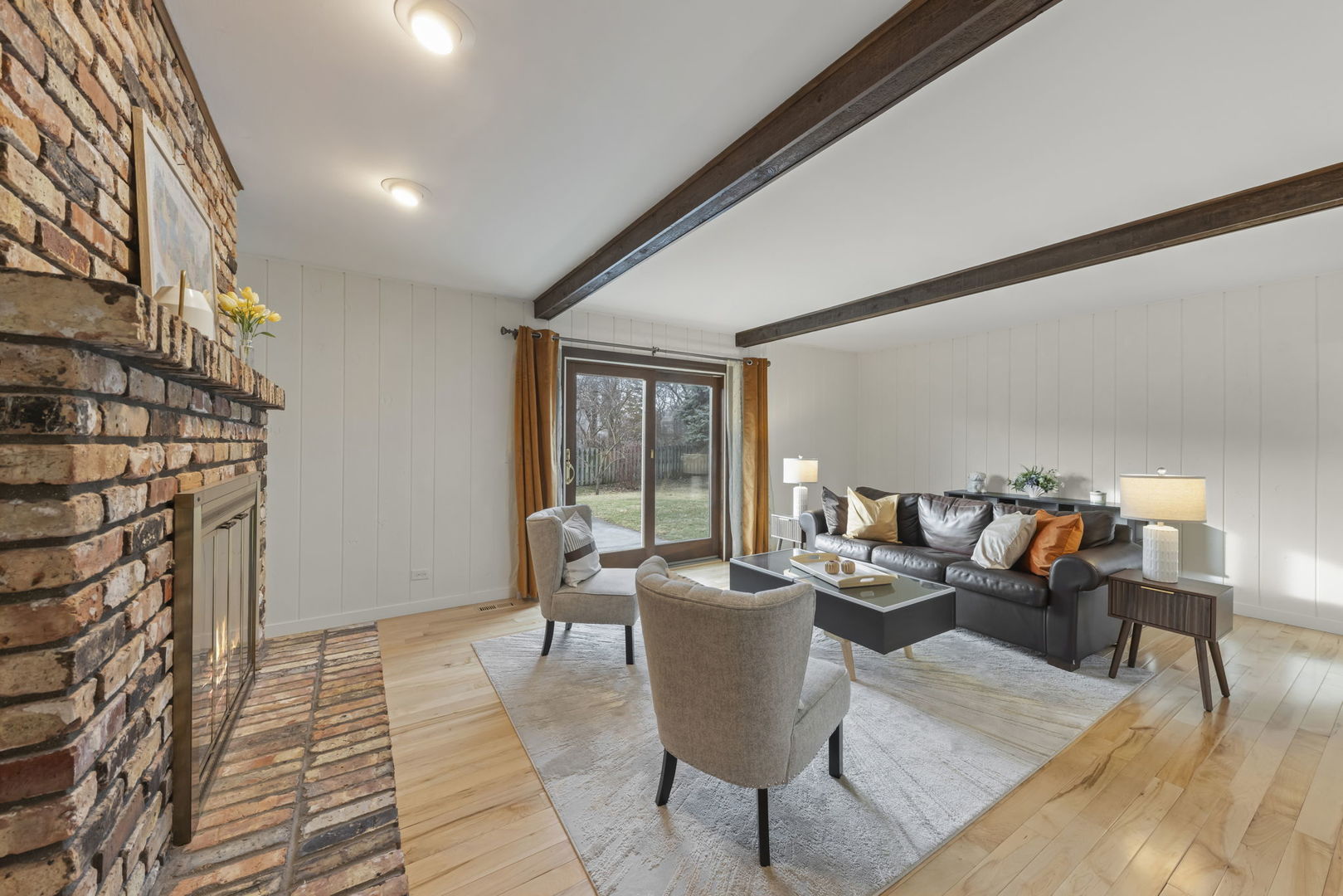 1125 Huntleigh Drive