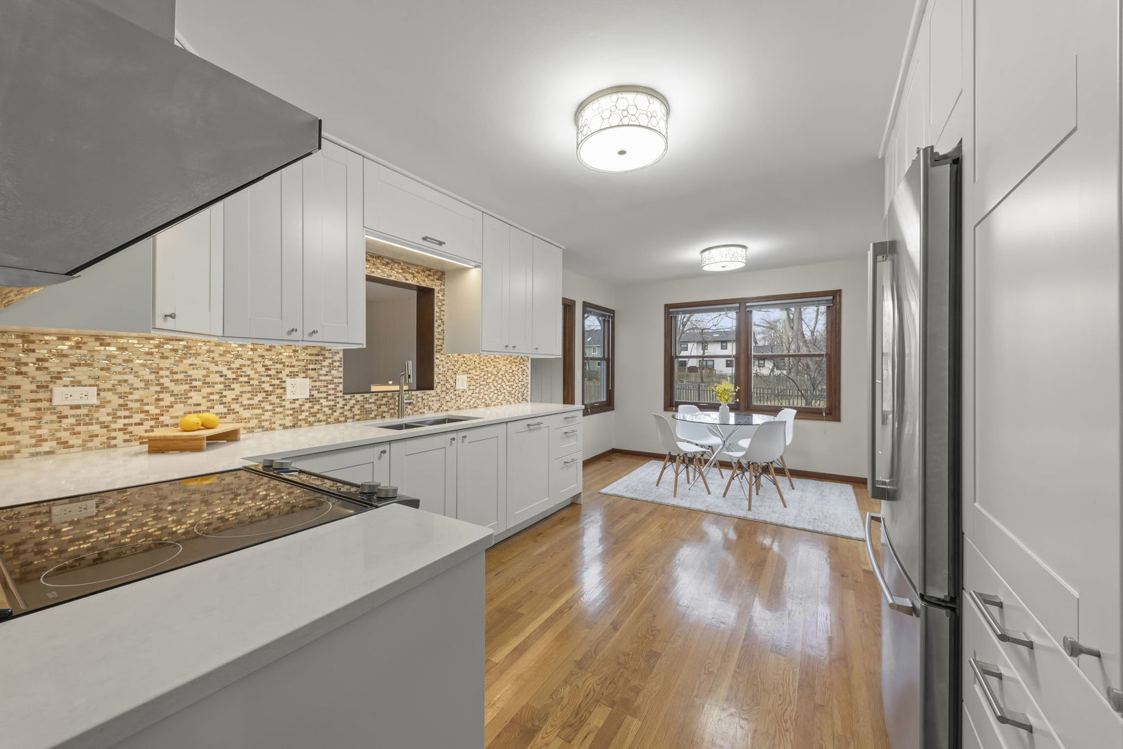 1125 Huntleigh Drive