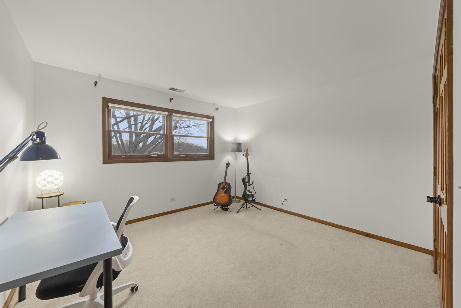 1125 Huntleigh Drive