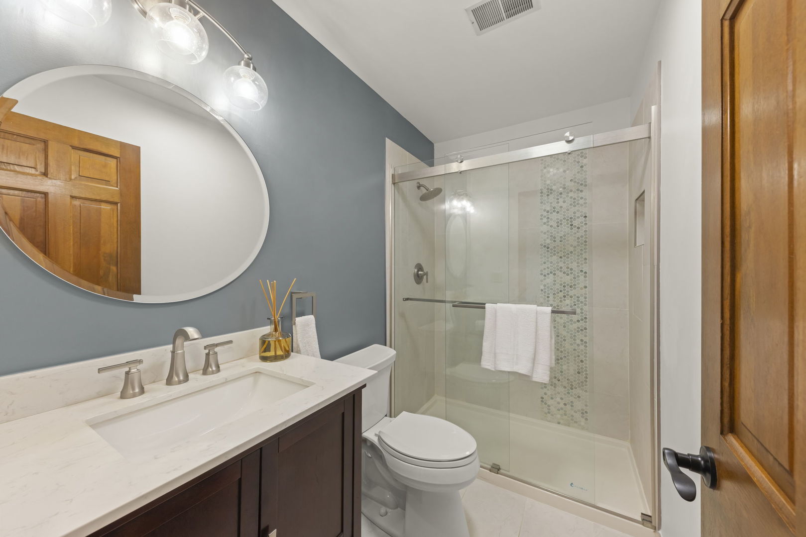 1125 Huntleigh Drive