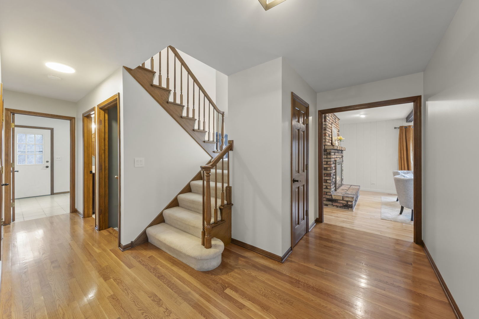 1125 Huntleigh Drive