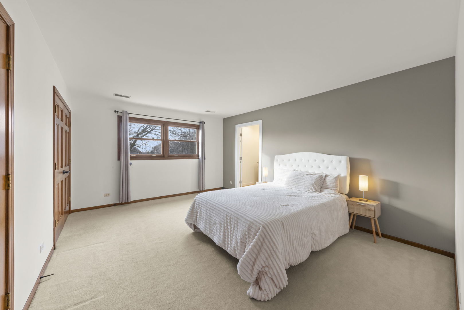 1125 Huntleigh Drive