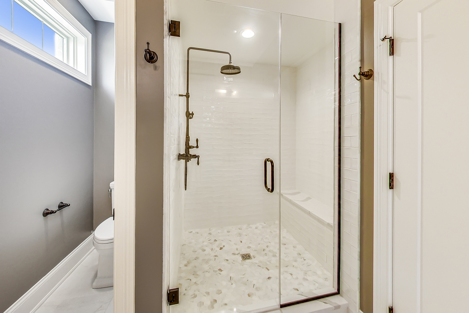 936 E Chicago Avenue