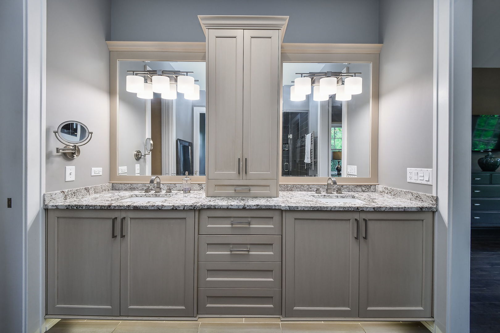 1308 N Wright Street