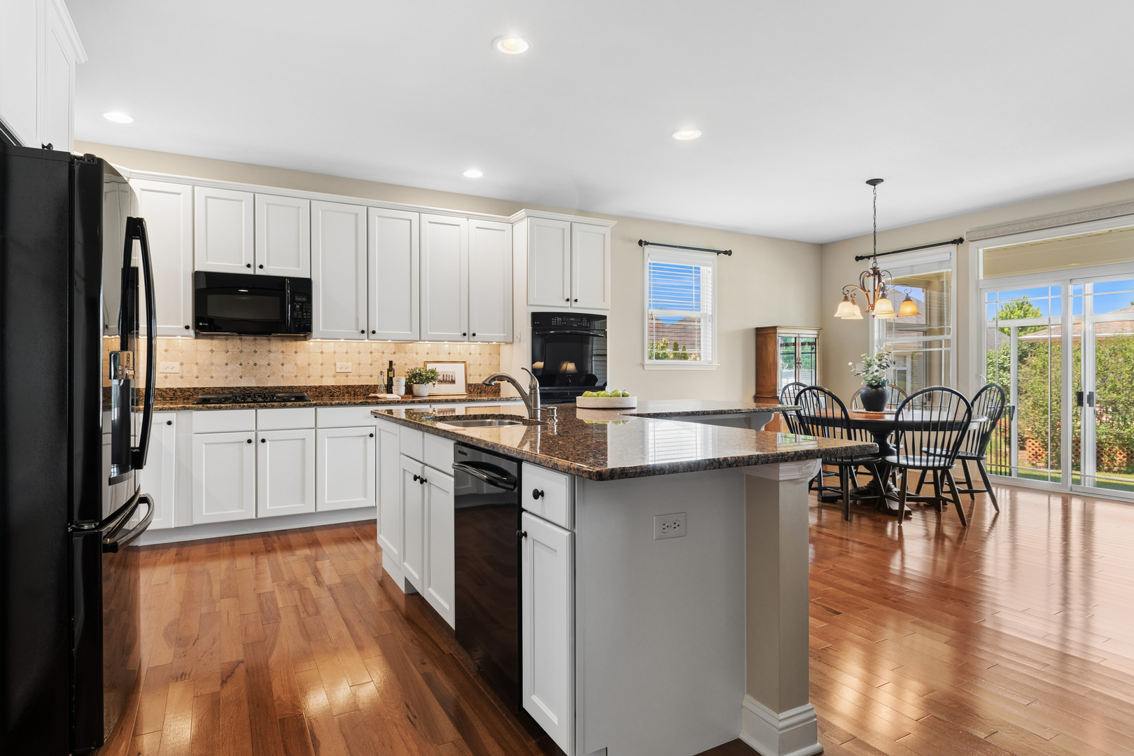 2807 Edgebrook Court