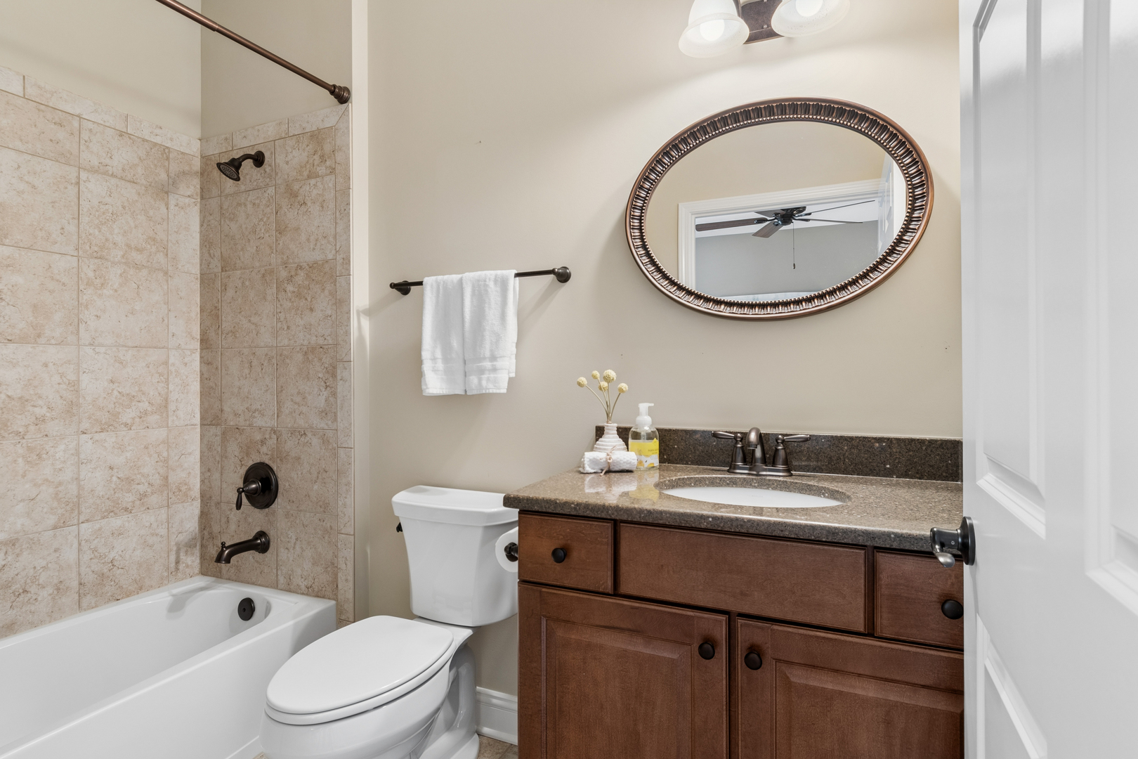 2807 Edgebrook Court