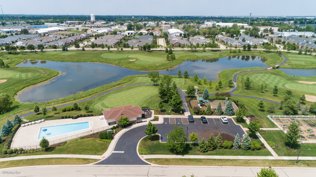 2807 Edgebrook Court