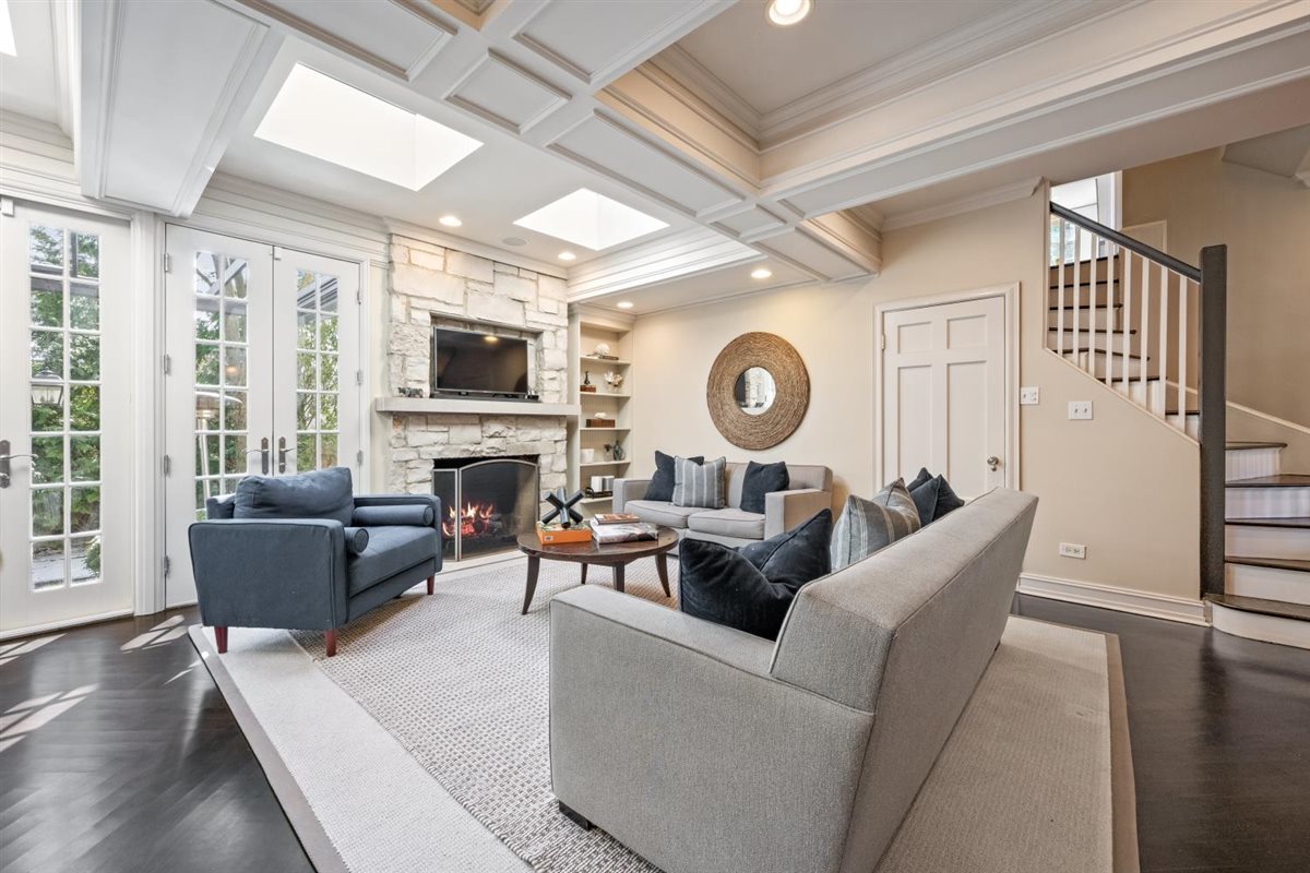 110 KENILWORTH Avenue