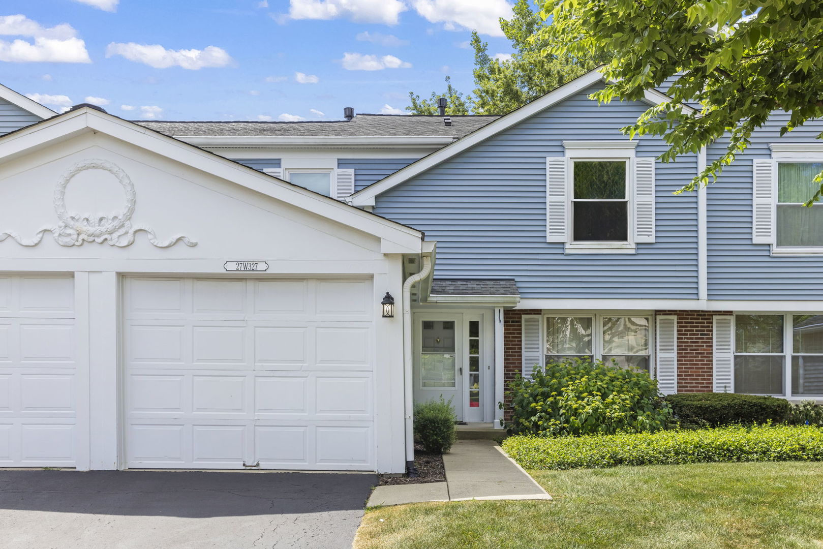27W327 Providence Lane