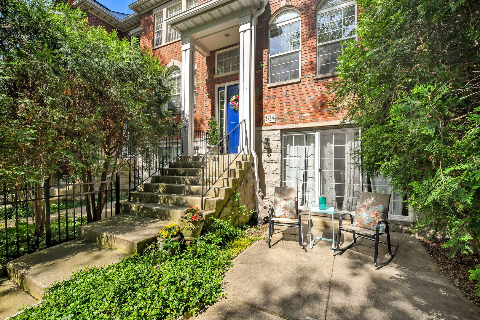 834 Shandrew Drive