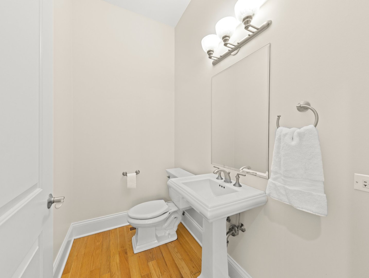 120 W Porter Avenue